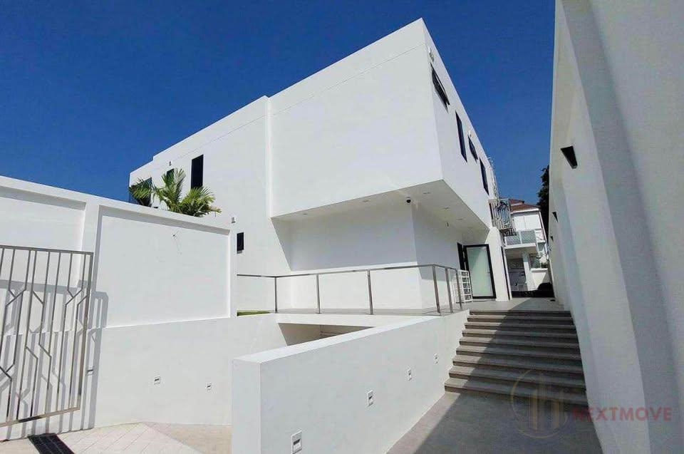 491998415_10164538471433499_8701541979412866274_n