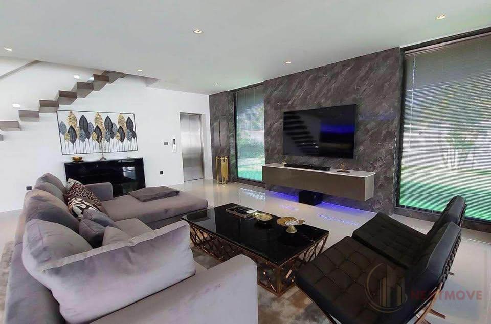 492113117_10164538471468499_6616184539345384757_n