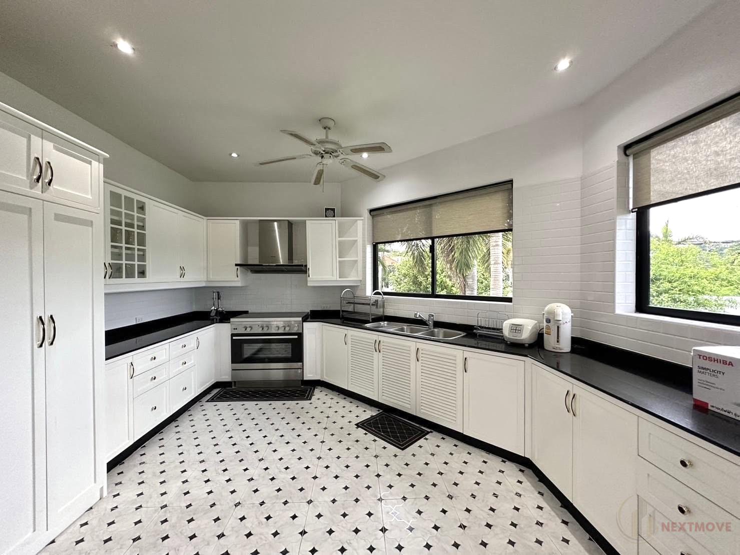 512955465_10163435725512990_2124737947709507910_n