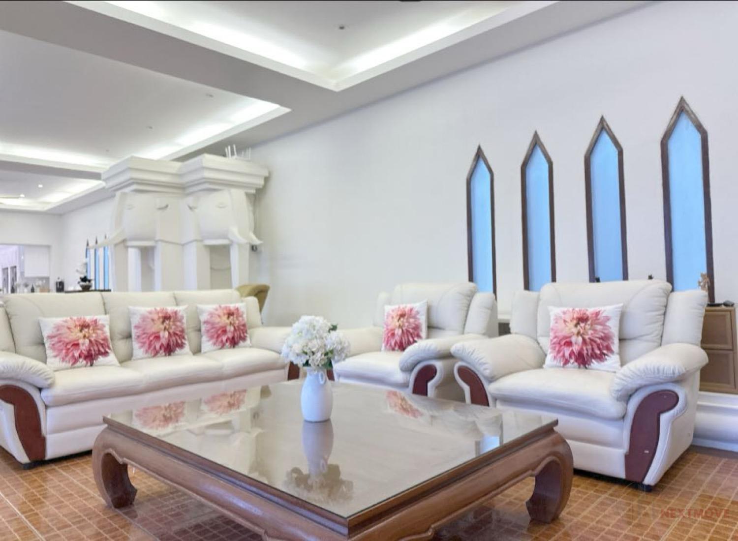 516624848_10228485468463588_297316037142230599_n