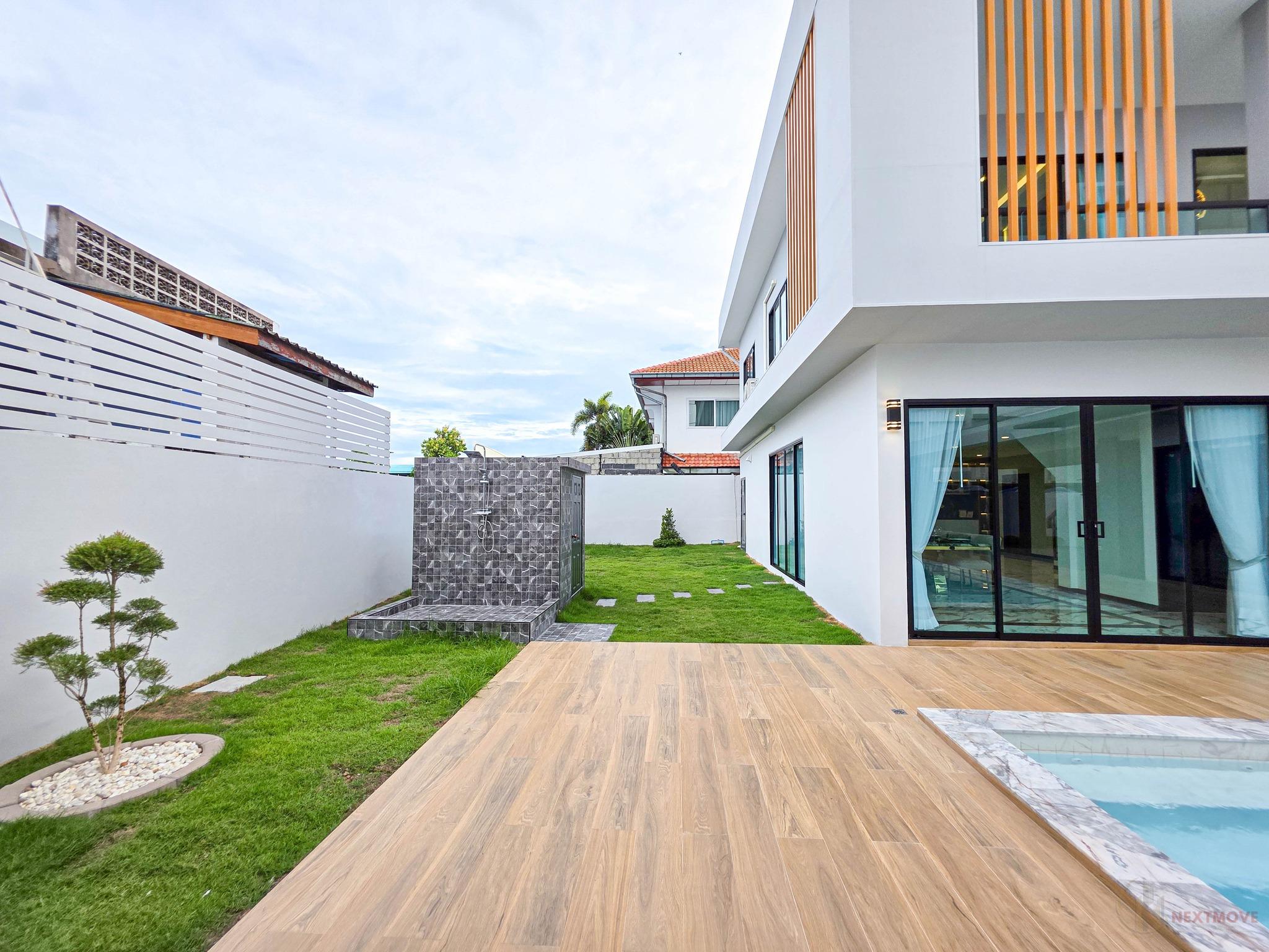 518389890_1323089239819777_7487338036920849063_n