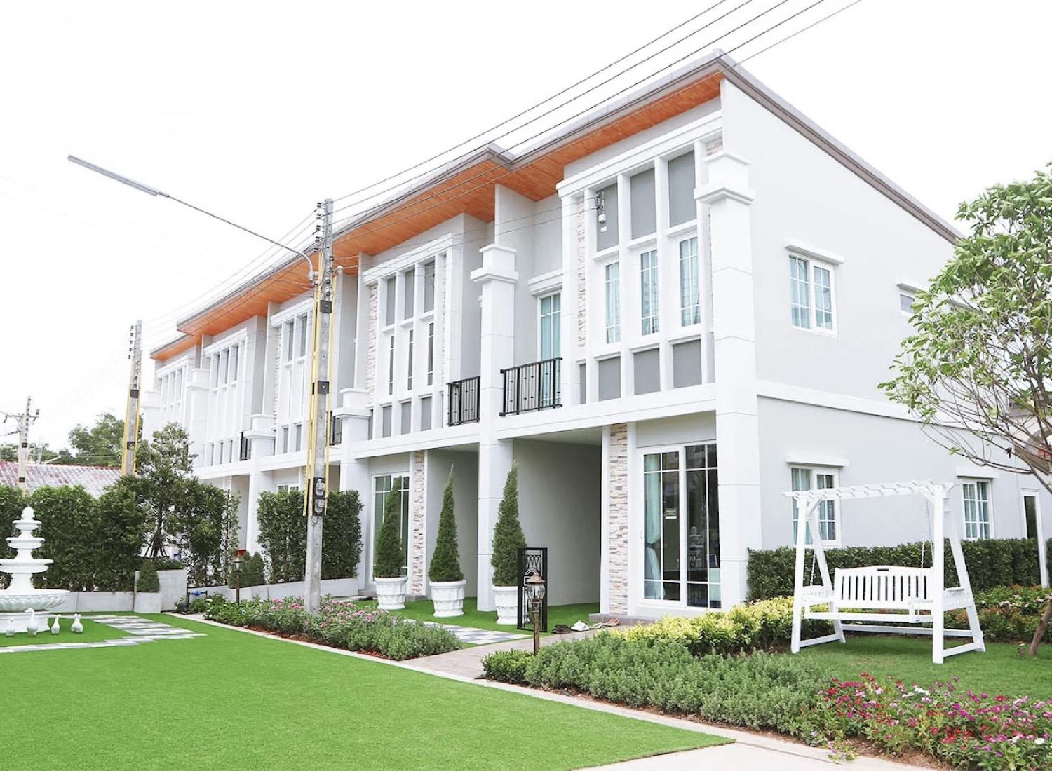 ทาวน์โฮม โกลเด้น ทาวน์ พัทยาใต้-สุขุมวิท 8