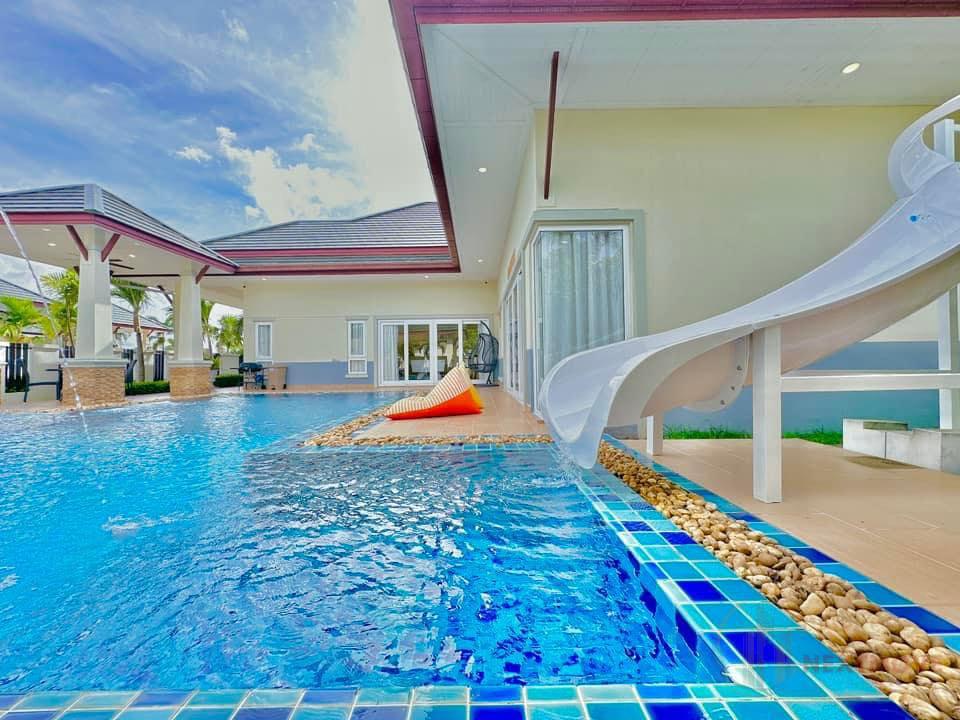 532666743_24391773253780140_8092961265876425263_n