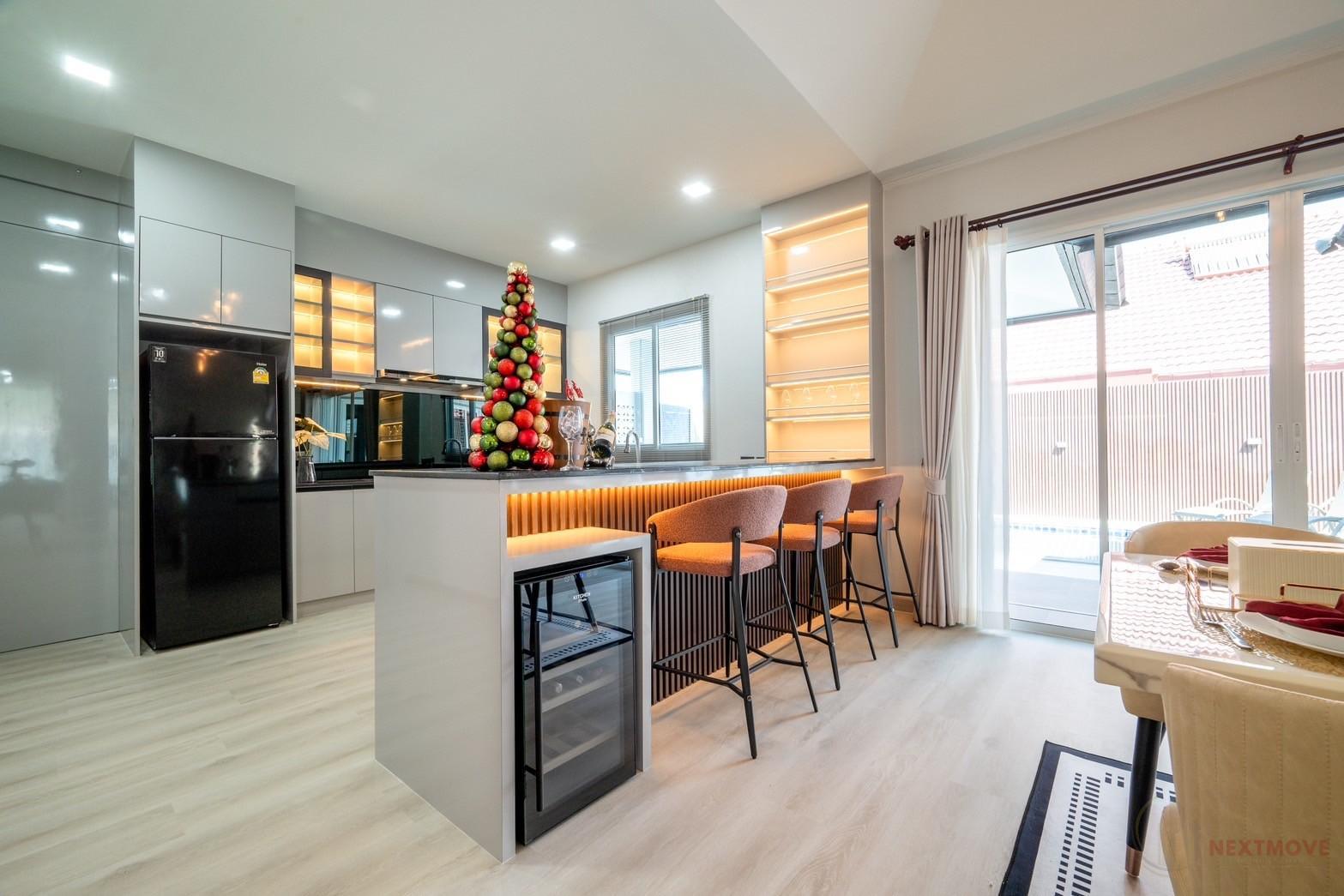 LINE_ALBUM_2. พัทยาฮิลล์ 2 (ขาย 12 MB)_250820_22